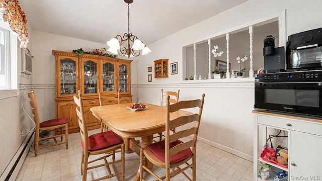 262 N Cedar Street, North Massapequa, NY 11758