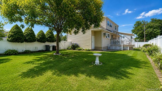 262 N Cedar Street, North Massapequa, NY 11758