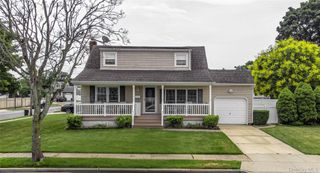 262 N Cedar Street, North Massapequa, NY 11758