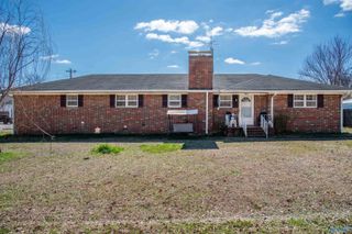 502 NW Pine Street, Hartselle, AL 35640