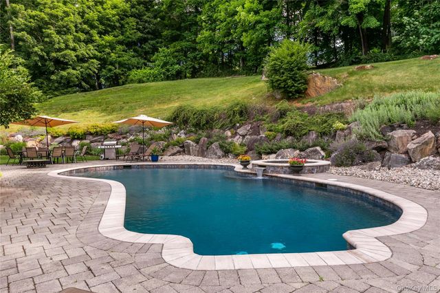 1938 Beekman Court, Yorktown Heights, NY 10598