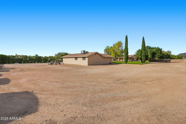 4815 W SOFT WIND Drive, Glendale, AZ 85310