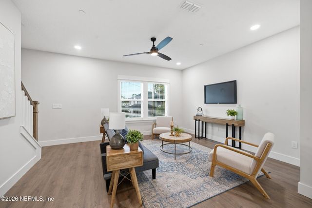 1304 1ST Avenue N, Jacksonville Beach, FL 32250