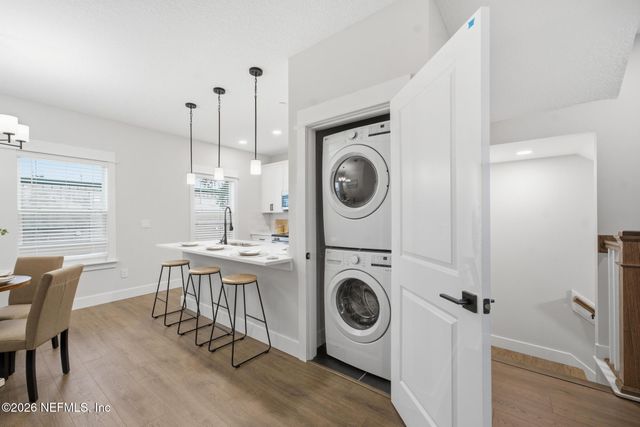 1304 1ST Avenue N, Jacksonville Beach, FL 32250