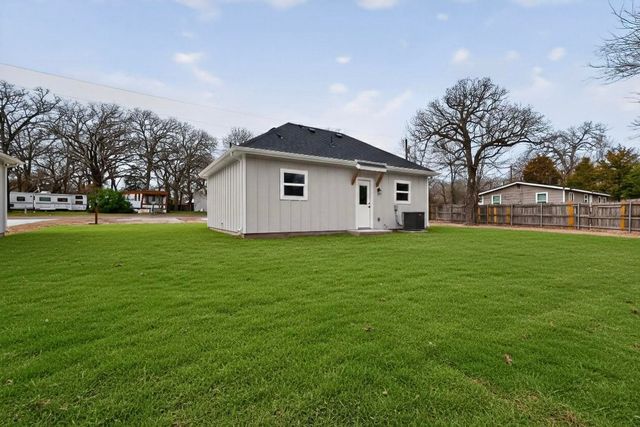 116 Garner Drive, Mabank, TX 75156