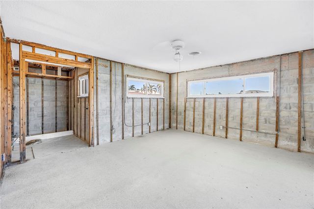 12520 4TH STREET E, Treasure Island, FL 33706