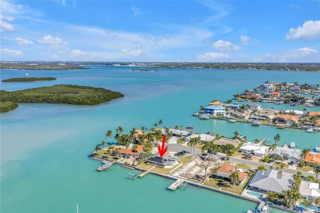 12520 4TH STREET E, Treasure Island, FL 33706