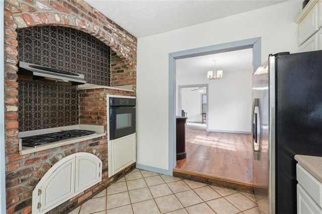 130 THORNTON Drive, Fayetteville, GA 30214