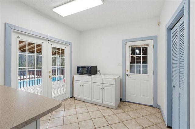 130 THORNTON Drive, Fayetteville, GA 30214