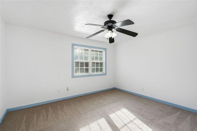 130 THORNTON Drive, Fayetteville, GA 30214