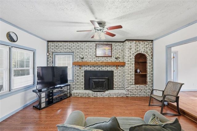 130 THORNTON Drive, Fayetteville, GA 30214