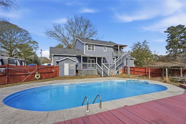 130 THORNTON Drive, Fayetteville, GA 30214