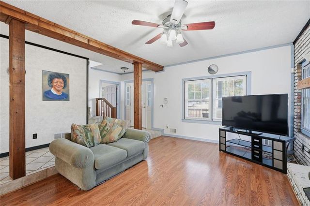 130 THORNTON Drive, Fayetteville, GA 30214