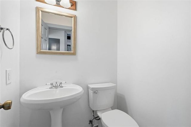 130 THORNTON Drive, Fayetteville, GA 30214