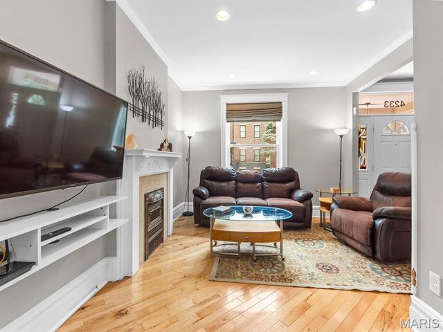4233 Botanical Avenue, St Louis, MO 63110