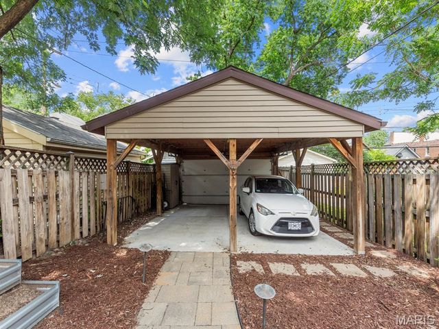 4233 Botanical Avenue, St Louis, MO 63110