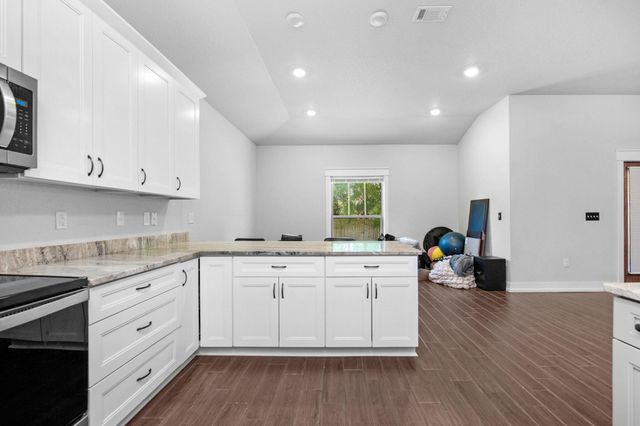 195 Wheat Drive, Crestview, FL 32536