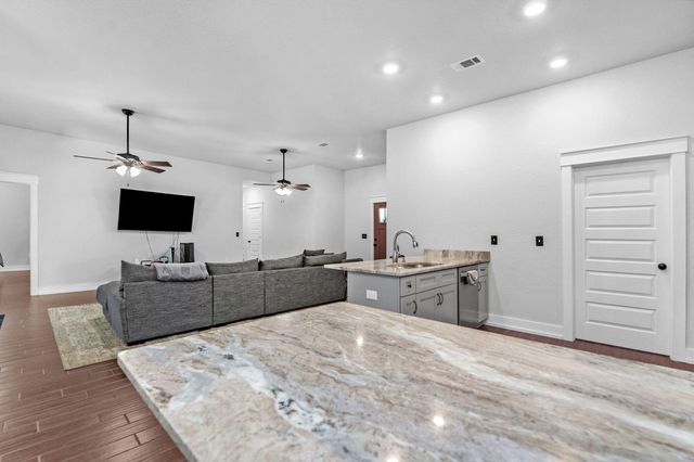 195 Wheat Drive, Crestview, FL 32536