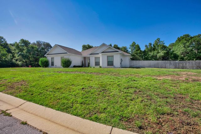 195 Wheat Drive, Crestview, FL 32536