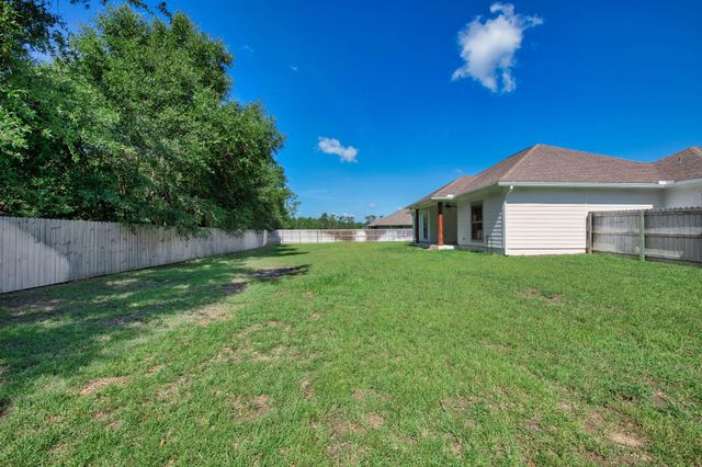 195 Wheat Drive, Crestview, FL 32536