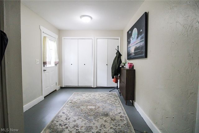 8248 Dawson Drive SE, Warren, OH 44484