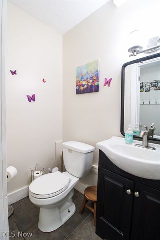 8248 Dawson Drive SE, Warren, OH 44484