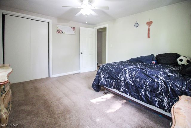 8248 Dawson Drive SE, Warren, OH 44484