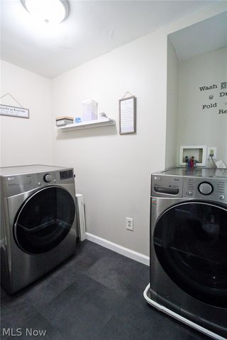 8248 Dawson Drive SE, Warren, OH 44484