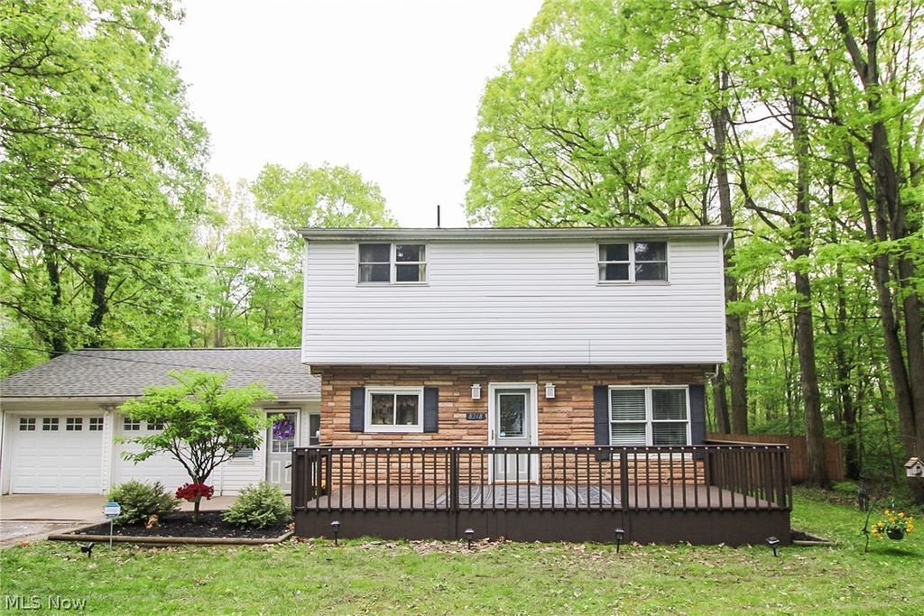 8248 Dawson Drive SE, Warren, OH 44484