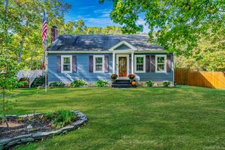 44 Oregon Avenue, Medford, NY 11763
