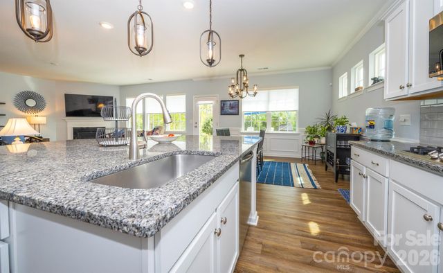 1228 Dali Boulevard, Mount Holly, NC 28120