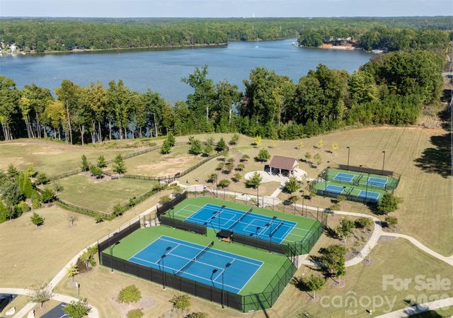 1228 Dali Boulevard, Mount Holly, NC 28120