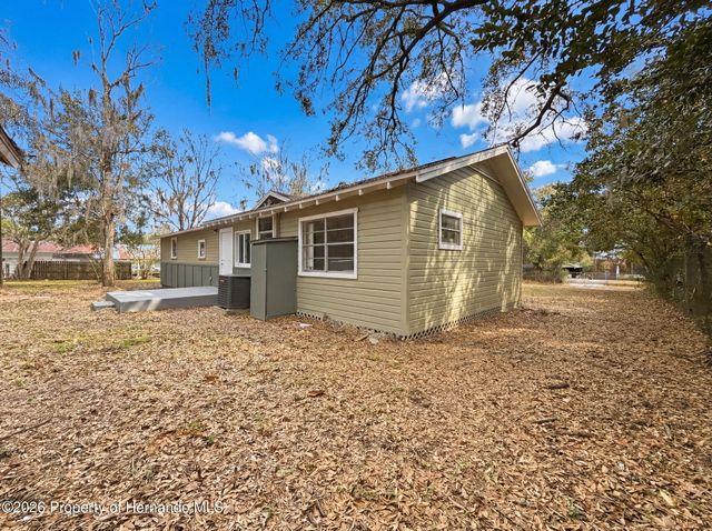 37420 Magnolia Avenue, Dade City, FL 33523