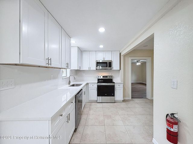 37420 Magnolia Avenue, Dade City, FL 33523