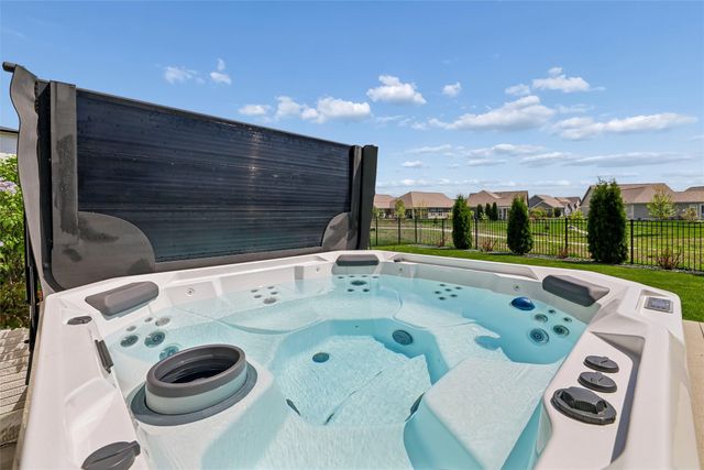 17636 Aurora Drive, Clive, IA 50325