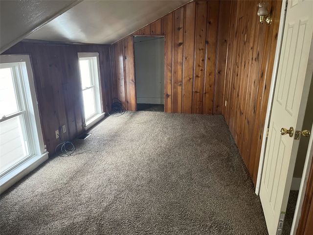 633 E 11TH Street, Erie, PA 16503