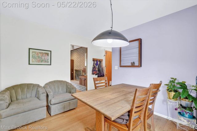 7456 Glengrove Drive, Bloomfield Charter Township, MI 48301