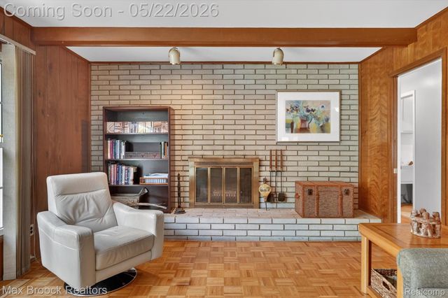 7456 Glengrove Drive, Bloomfield Charter Township, MI 48301