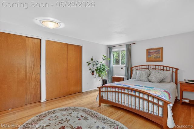 7456 Glengrove Drive, Bloomfield Charter Township, MI 48301