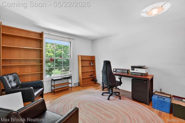 7456 Glengrove Drive, Bloomfield Charter Township, MI 48301