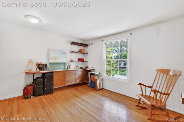 7456 Glengrove Drive, Bloomfield Charter Township, MI 48301