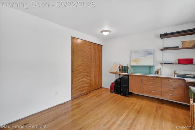 7456 Glengrove Drive, Bloomfield Charter Township, MI 48301