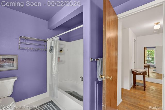 7456 Glengrove Drive, Bloomfield Charter Township, MI 48301
