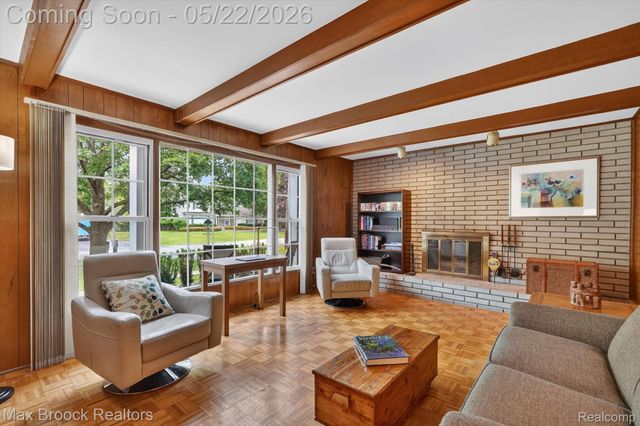 7456 Glengrove Drive, Bloomfield Charter Township, MI 48301