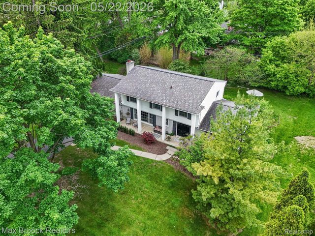 7456 Glengrove Drive, Bloomfield Charter Township, MI 48301