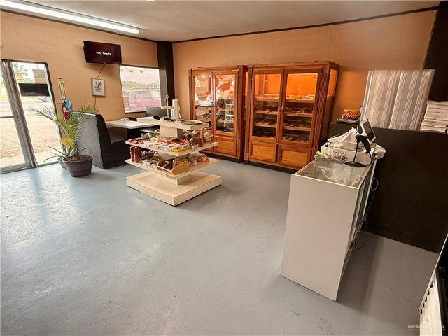 8245 N Moorefield Road, Mission, TX 78574