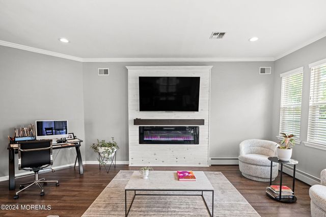 10 Jumping Brook Lane, Barnegat, NJ 08005