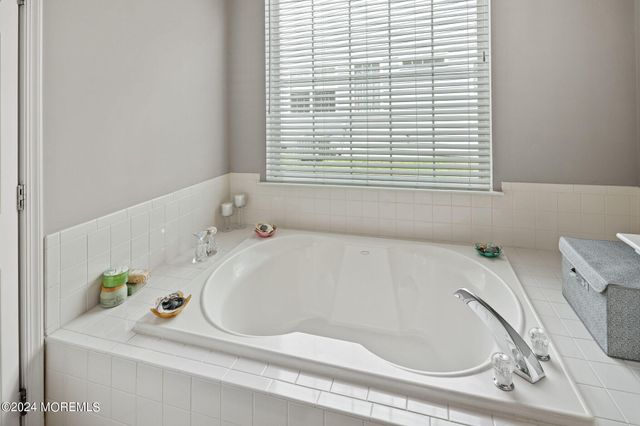 10 Jumping Brook Lane, Barnegat, NJ 08005