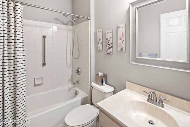 10 Jumping Brook Lane, Barnegat, NJ 08005