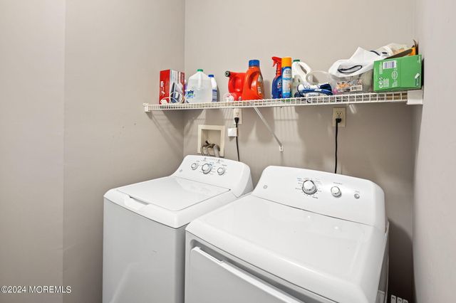 10 Jumping Brook Lane, Barnegat, NJ 08005